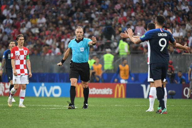 动足球圈的 动足球圈的